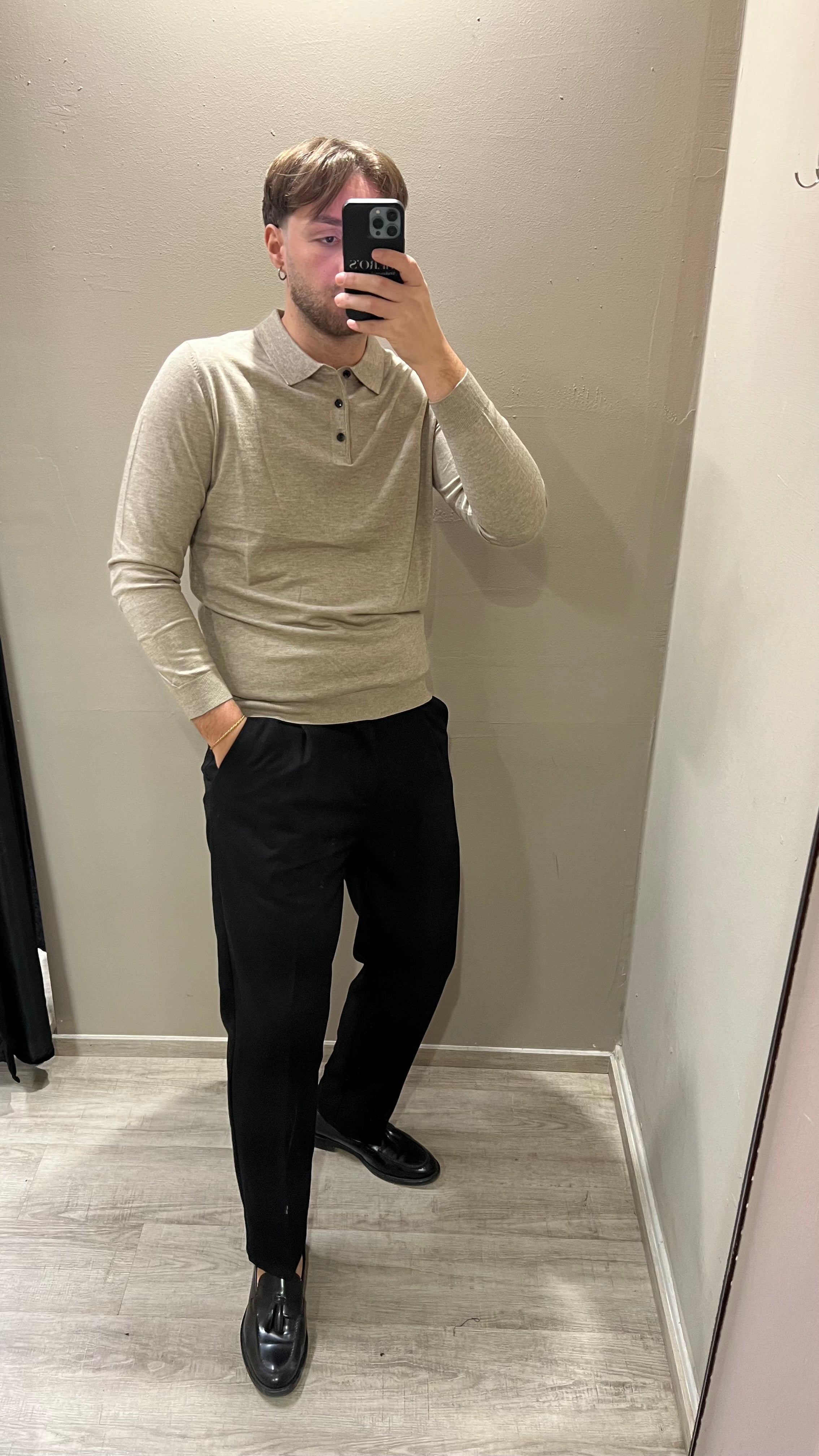 Pantalone relaxed fit con pieghe