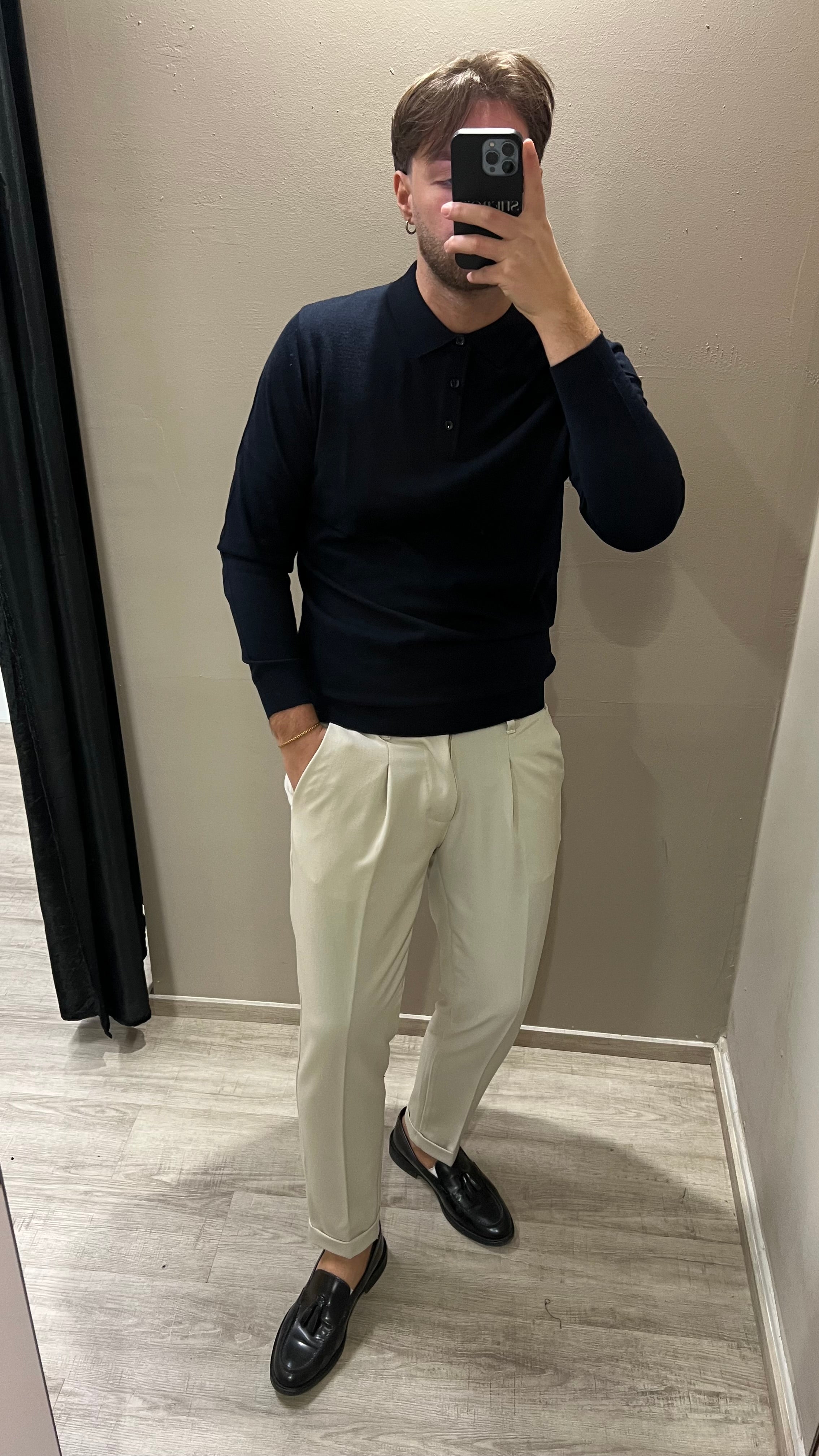 Pantalone regular fit con pieghe