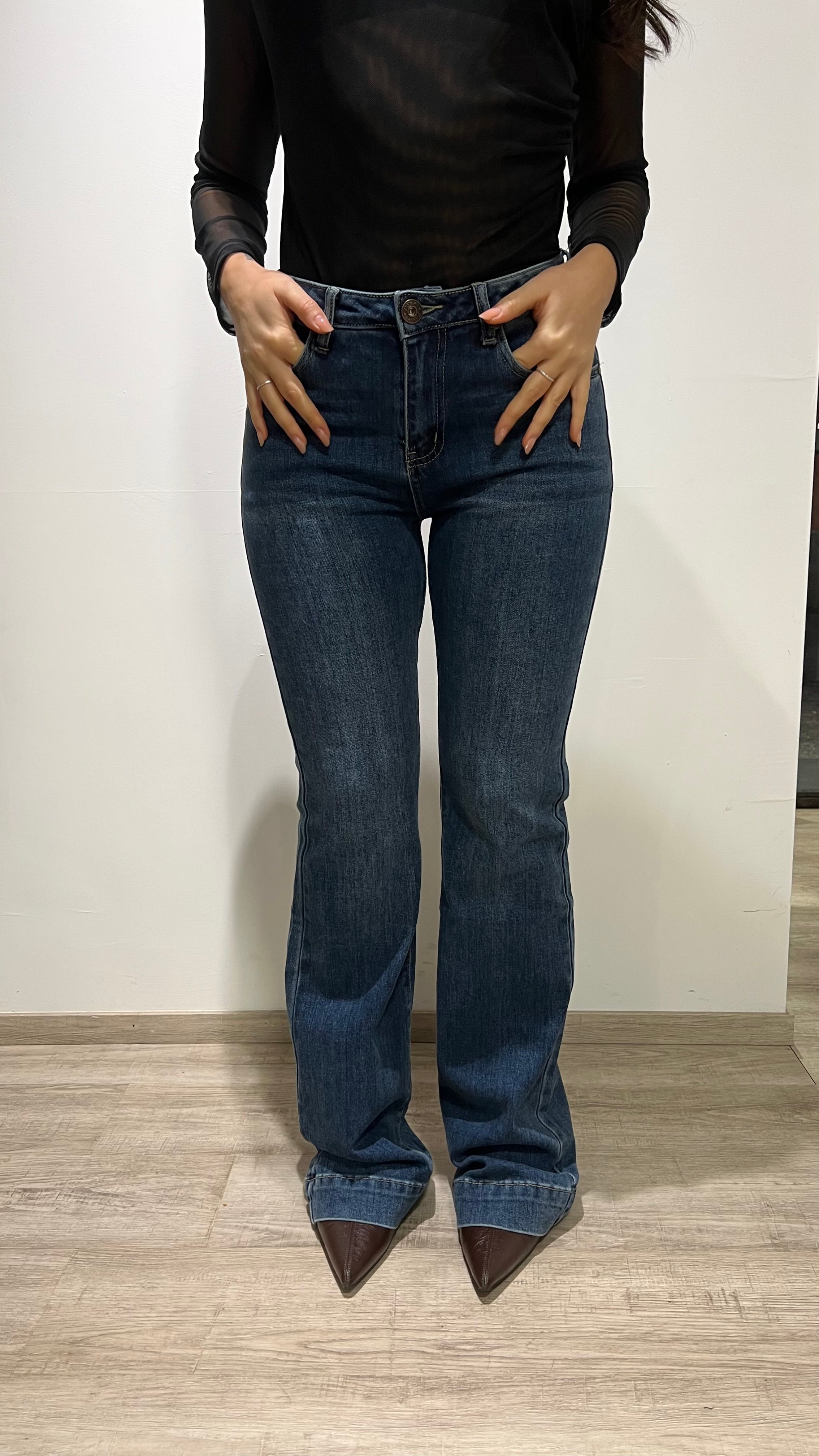 Jeans a zampa  collezione PDK